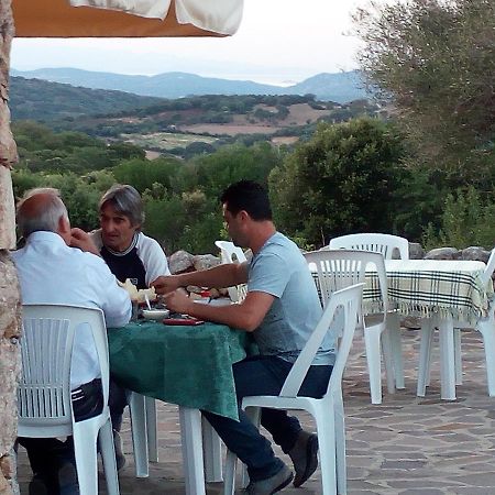 Turismo Rurale L'Agliuledda Vila Sant'Antonio di Gallura Exterior foto