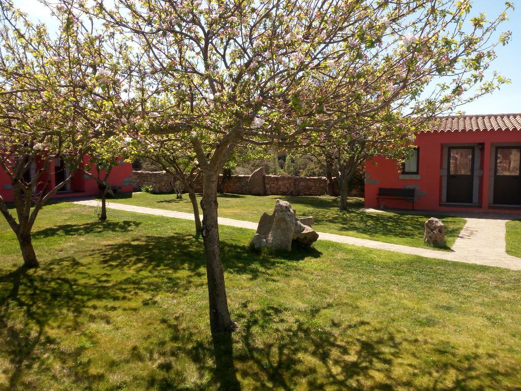 Turismo Rurale L'Agliuledda Vila Sant'Antonio di Gallura Exterior foto
